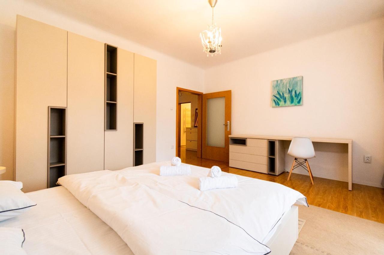 Ardor Apt - Bright And Secluded Apartment In The Heart Of Old Town Μπρασόβ Εξωτερικό φωτογραφία